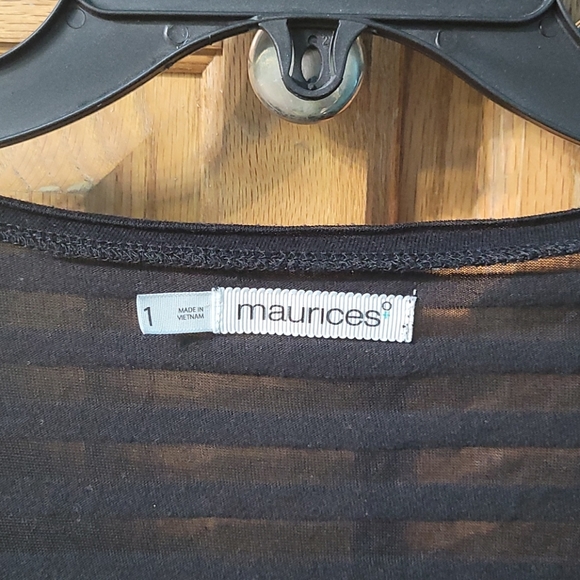 Maurices thin top - Picture 2 of 2